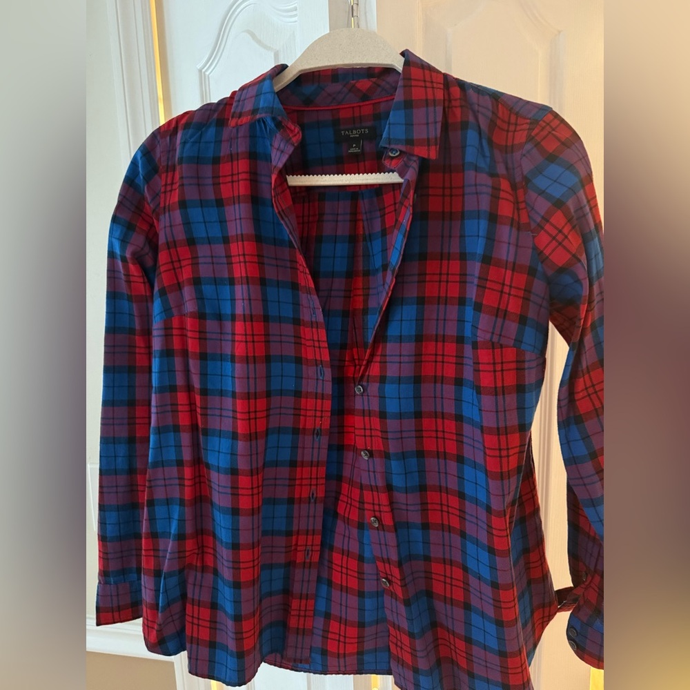 Talbots plaid long sleeve button down shirt
